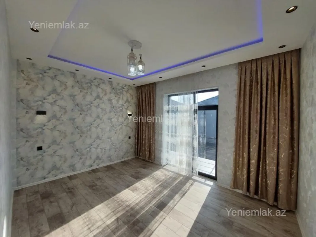 Satılır 4 otaqlı həyət evi 17.5 m²