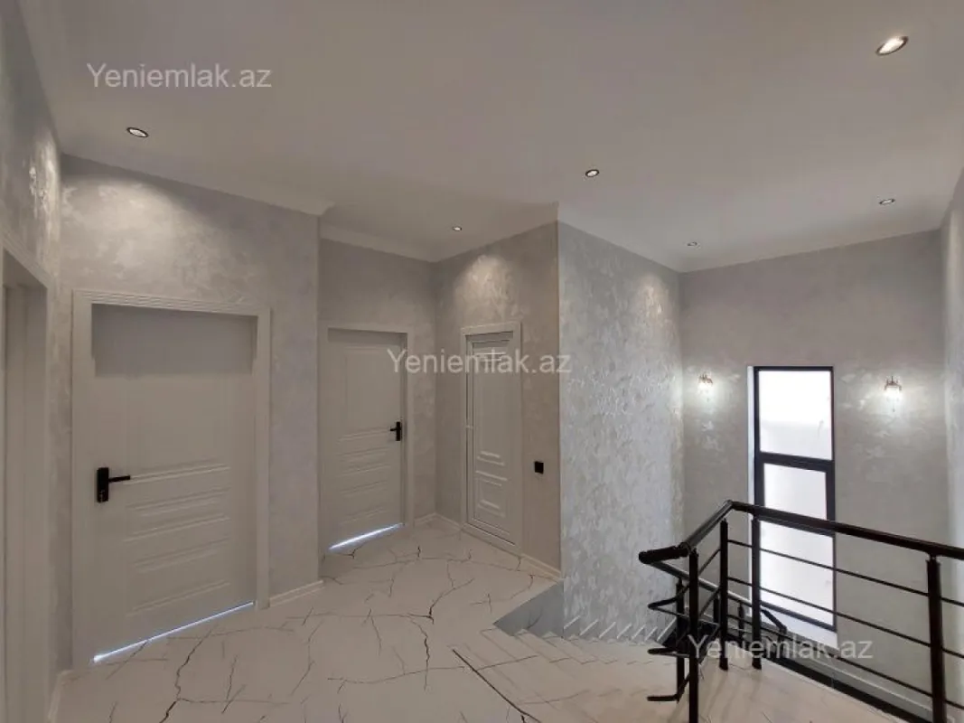 Satılır 4 otaqlı həyət evi 17.5 m²