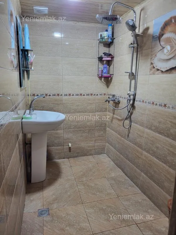 Satılır 3 otaqlı köhnə tikili 80 m²