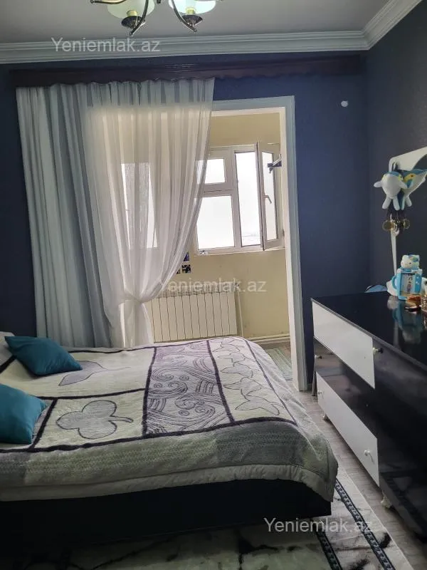 Satılır 3 otaqlı köhnə tikili 80 m²