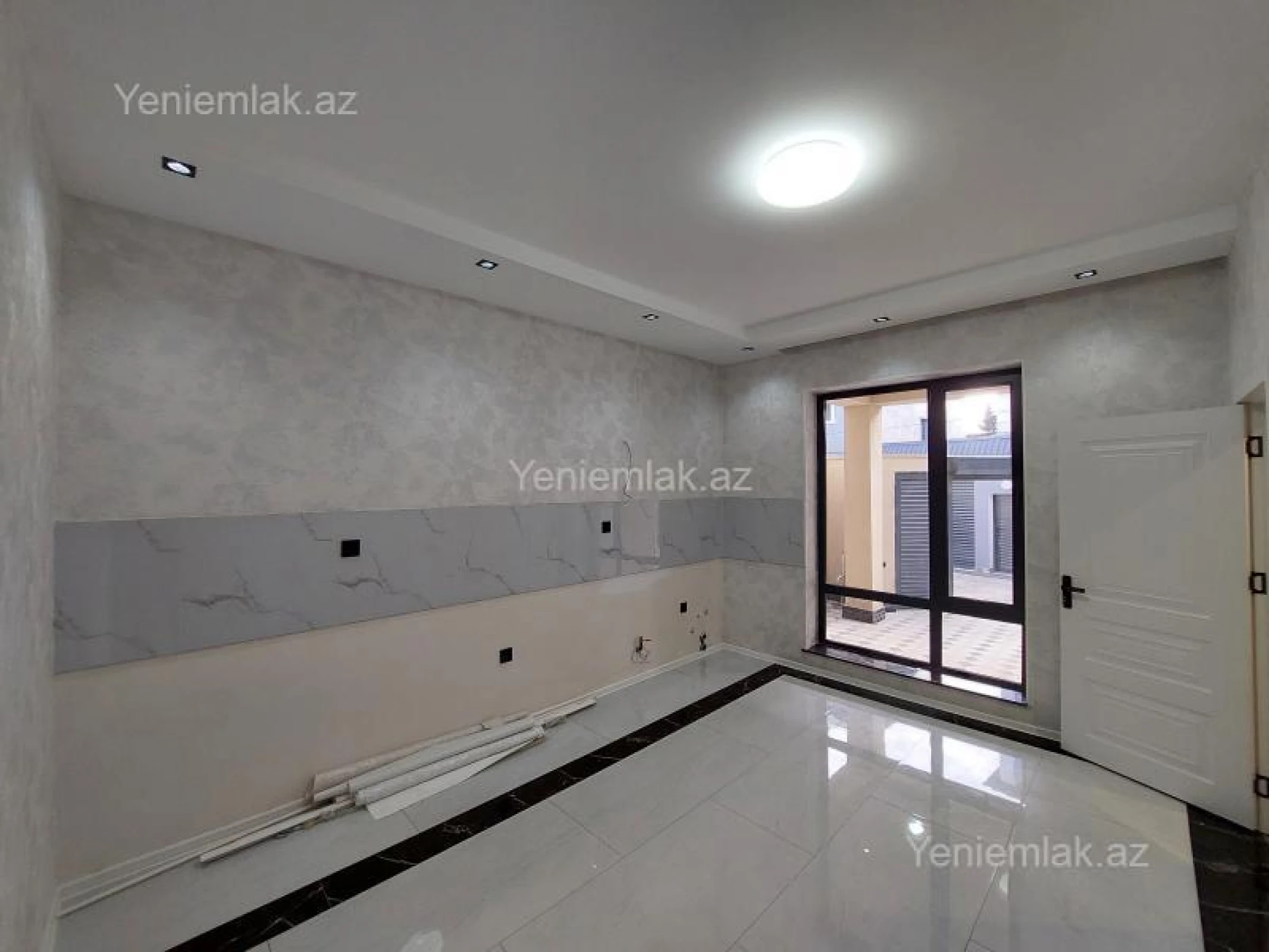 Satılır 4 otaqlı həyət evi 157 m²