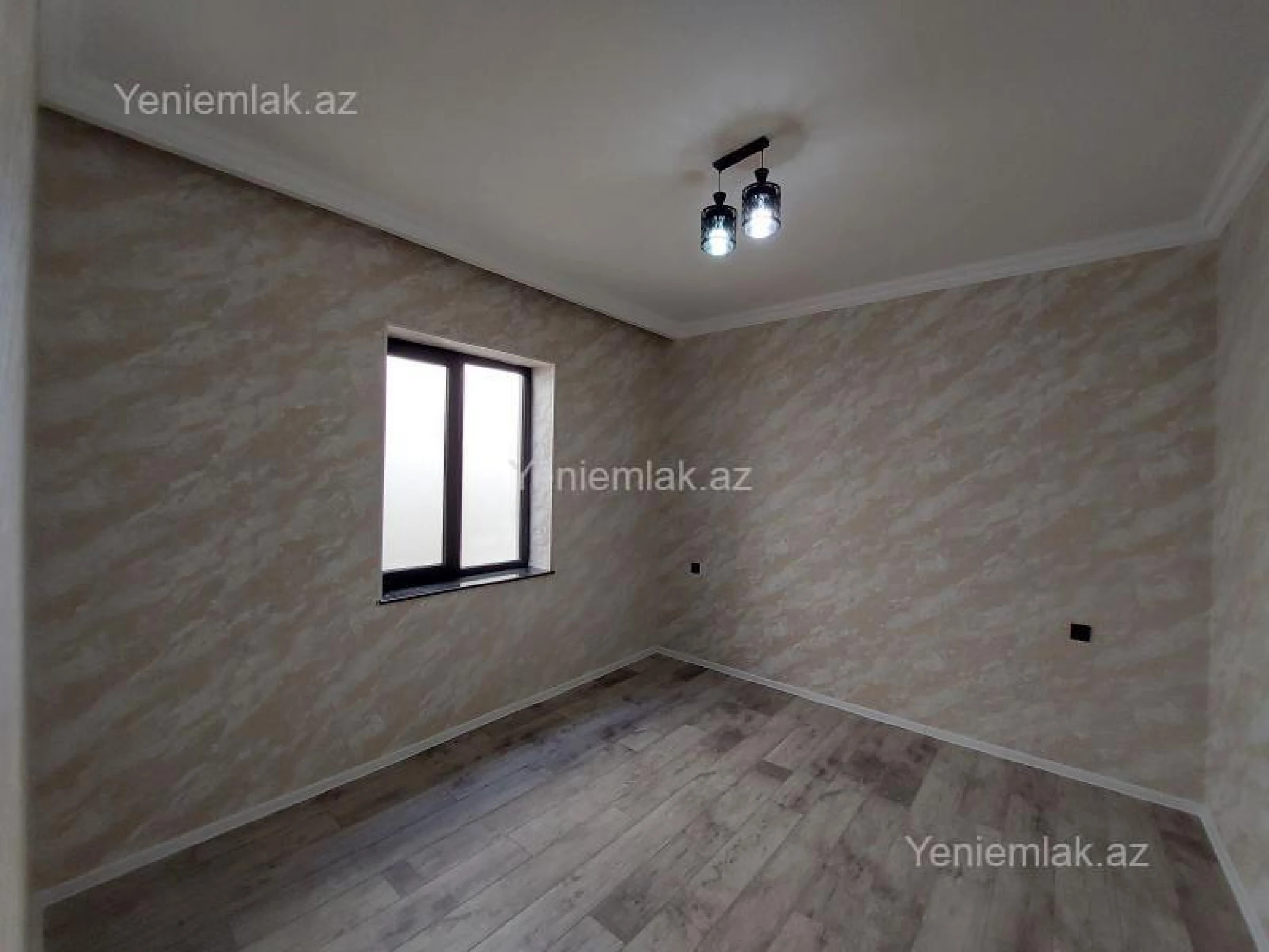 Satılır 4 otaqlı həyət evi 157 m²