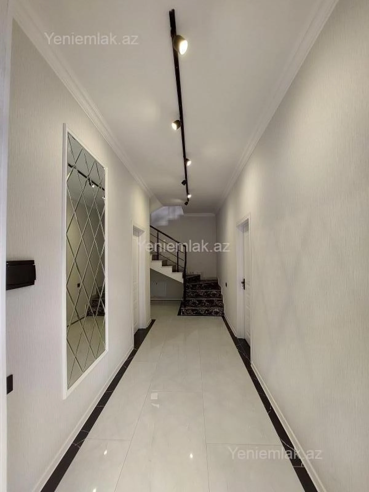 Satılır 4 otaqlı həyət evi 157 m²