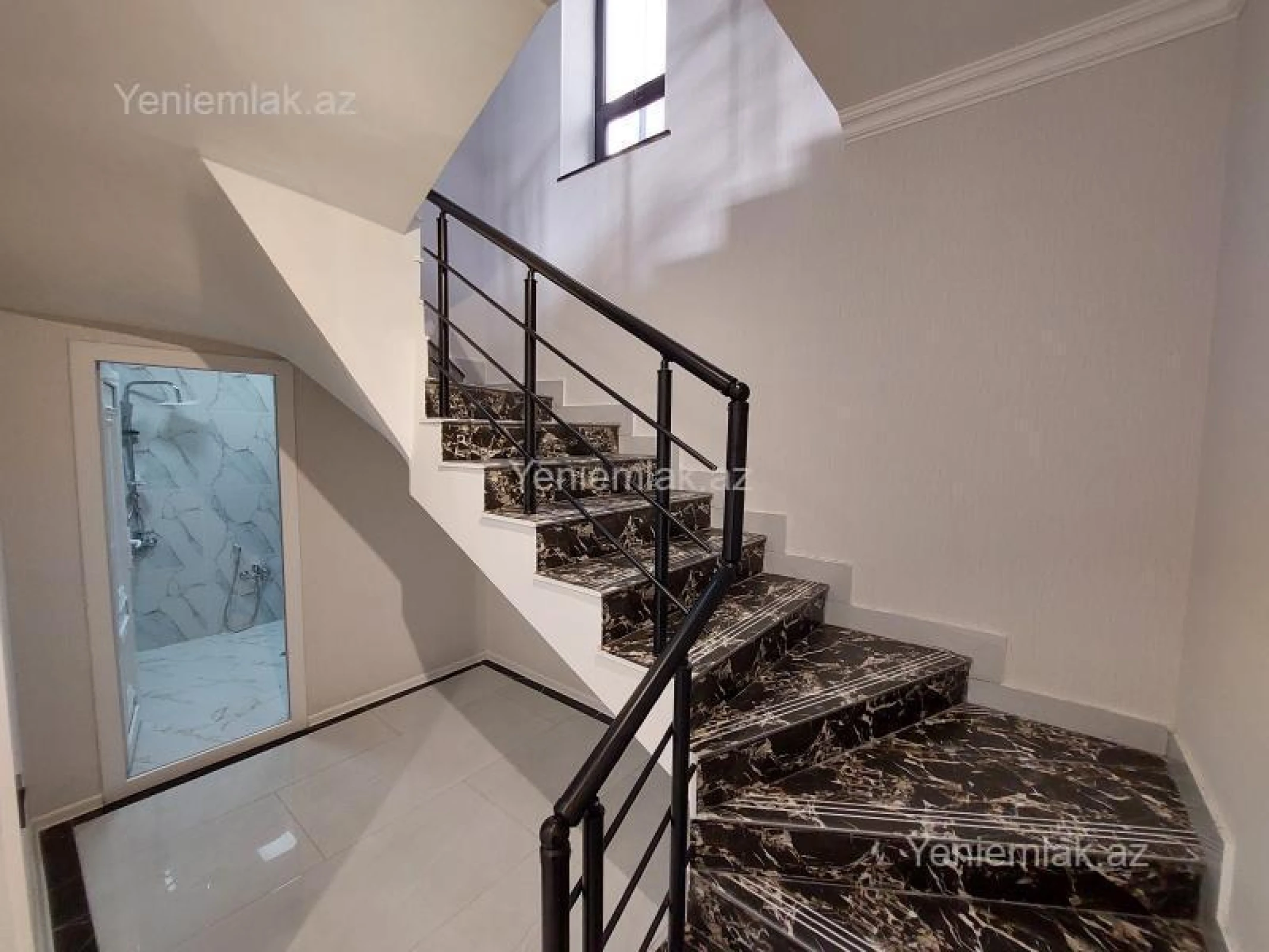 Satılır 4 otaqlı həyət evi 157 m²