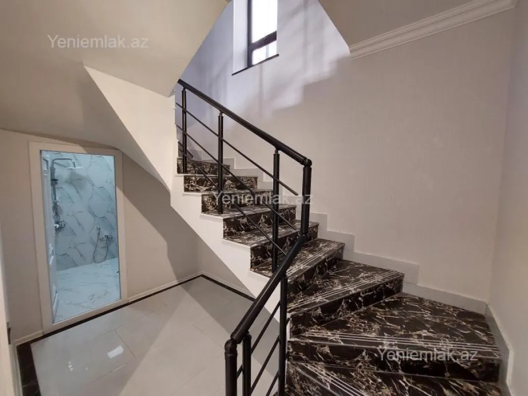 Satılır 4 otaqlı həyət evi 157 m²