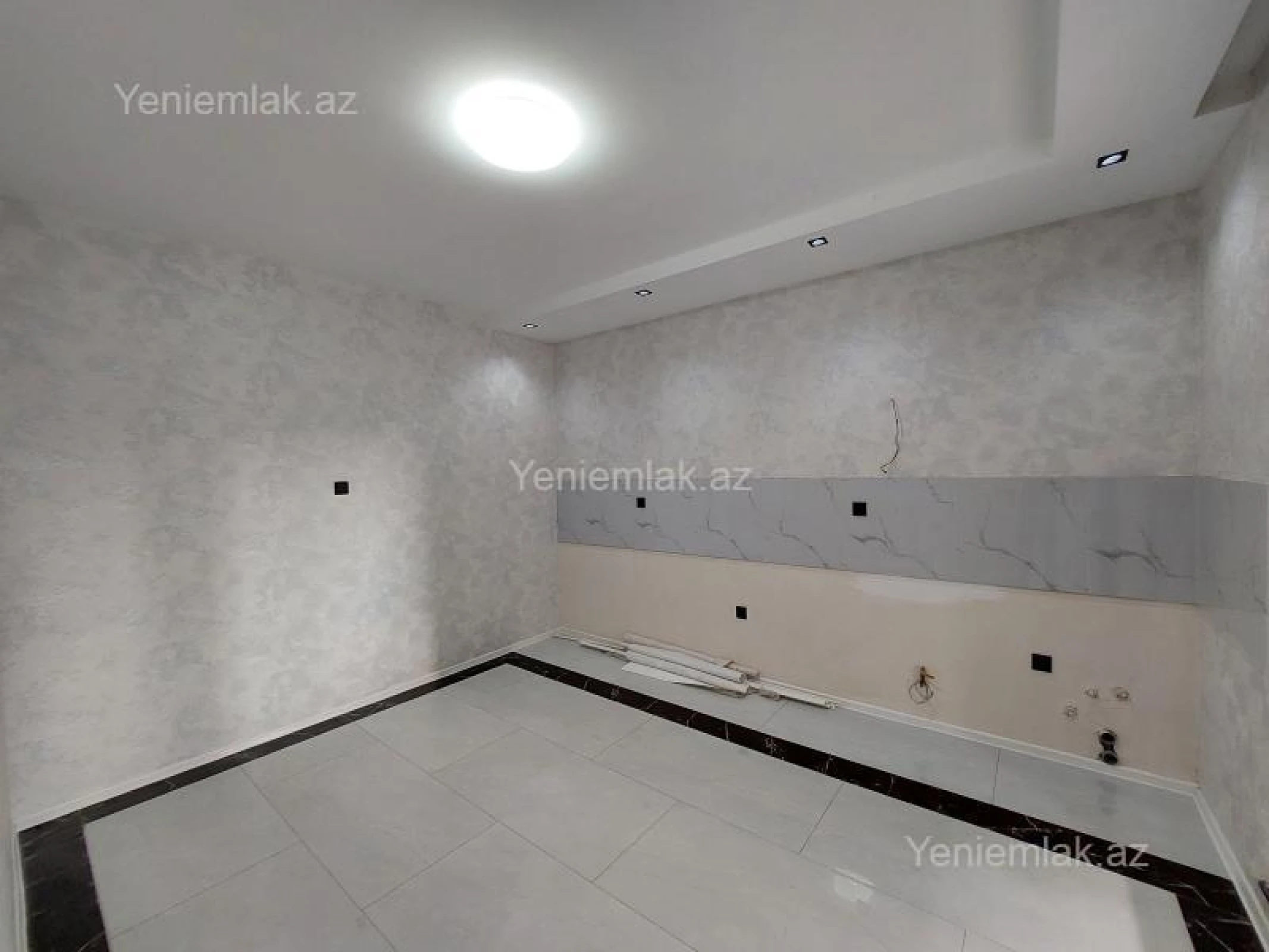 Satılır 4 otaqlı həyət evi 157 m²