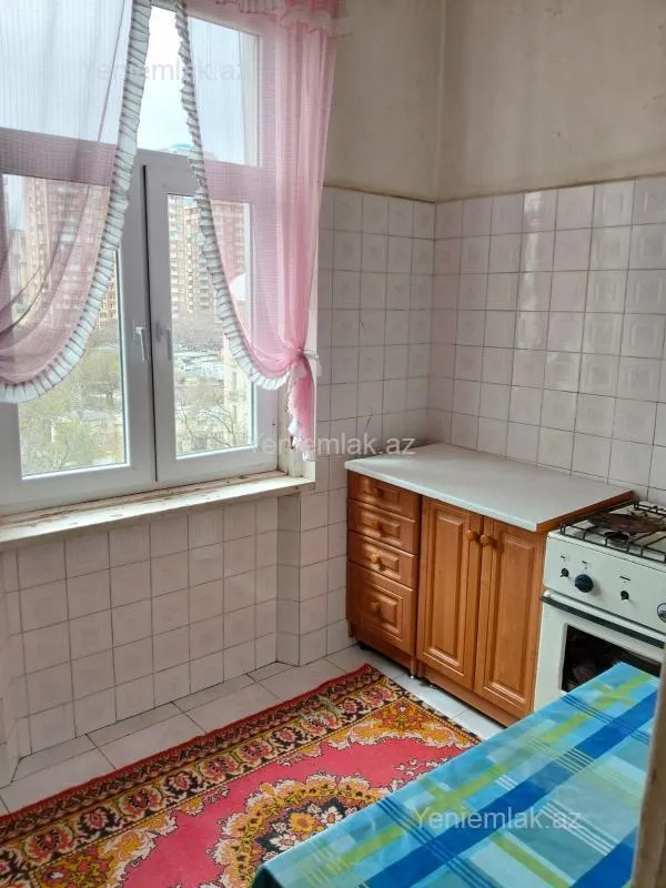 Satılır 2 otaqlı köhnə tikili 35 m²