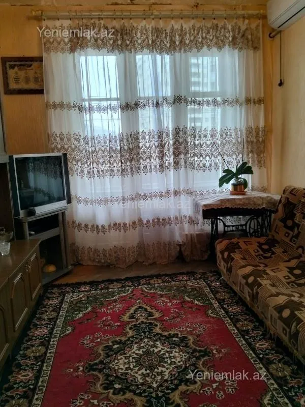 Satılır 2 otaqlı köhnə tikili 35 m²
