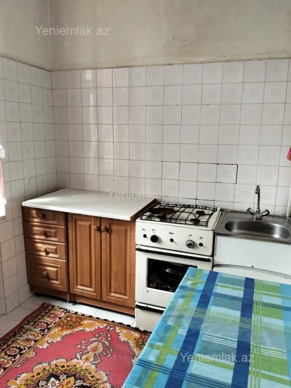 Satılır 2 otaqlı köhnə tikili 35 m²