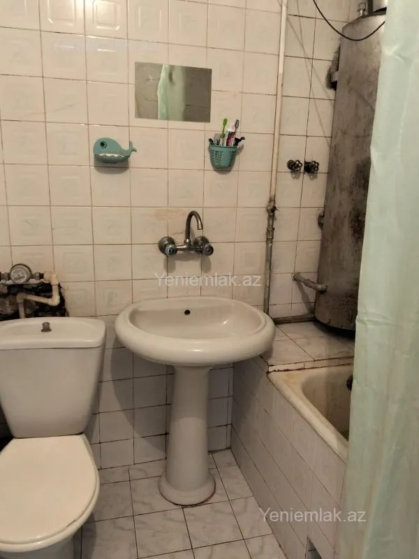 Satılır 2 otaqlı köhnə tikili 35 m²
