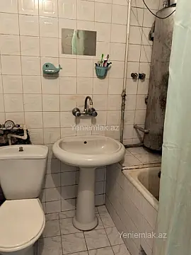 Satılır 2 otaqlı köhnə tikili 35 m²