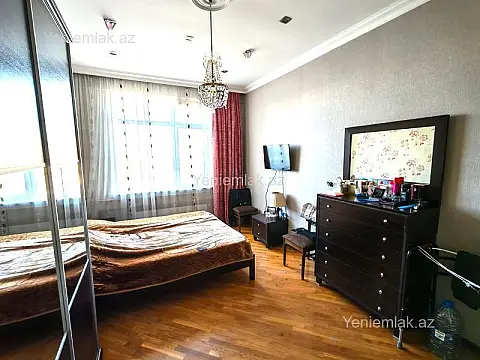 Satılır 3 otaqlı yeni tikili 95 m²
