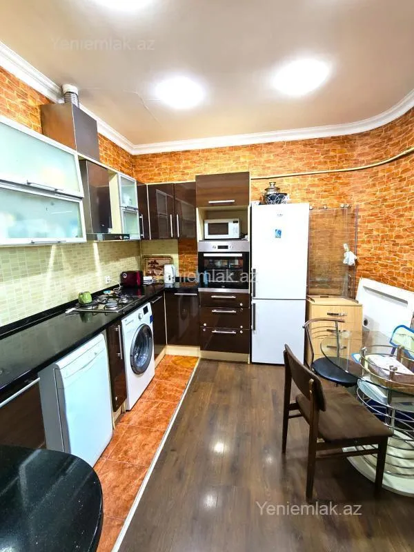 Satılır 3 otaqlı yeni tikili 95 m²