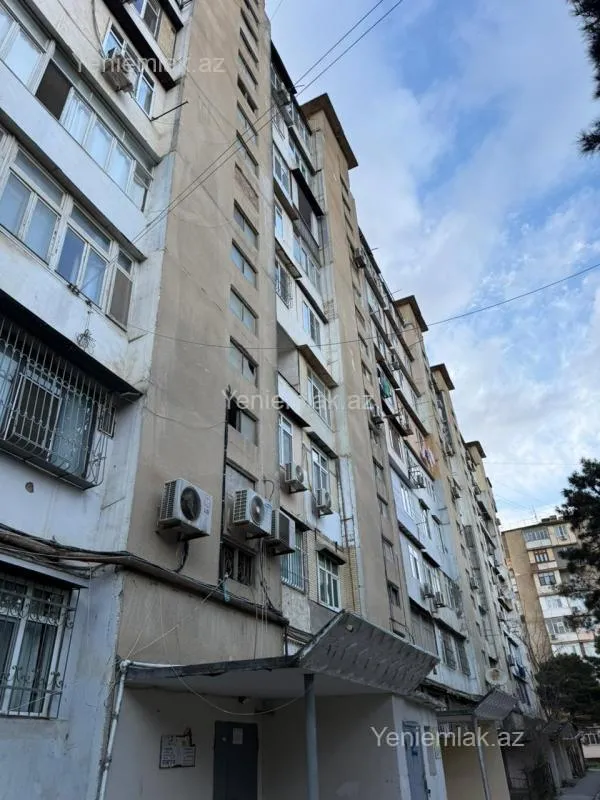 Satılır 2 otaqlı köhnə tikili 65 m²