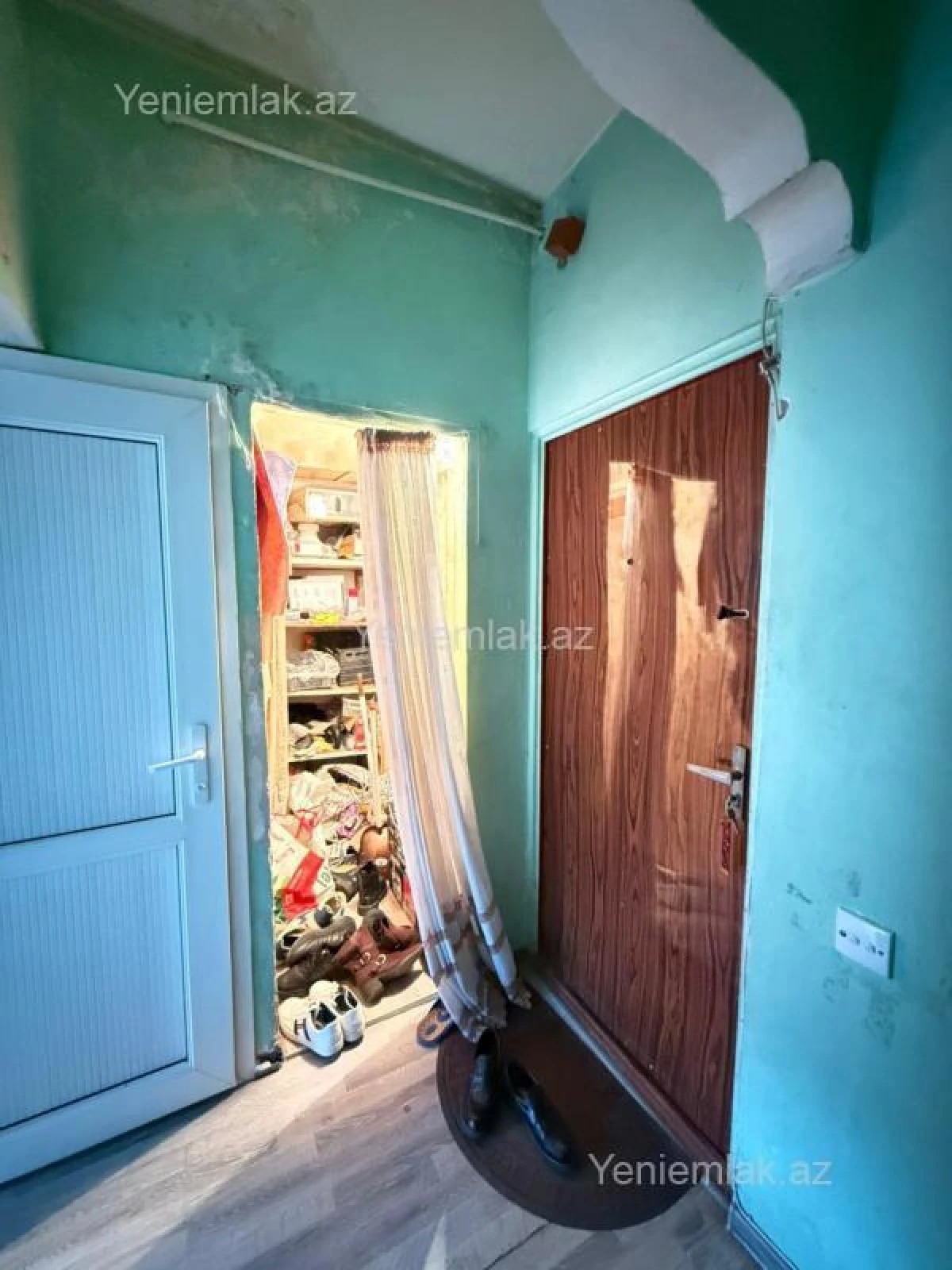 Satılır 2 otaqlı köhnə tikili 65 m²