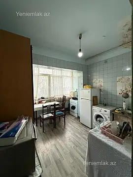 Satılır 2 otaqlı köhnə tikili 65 m²