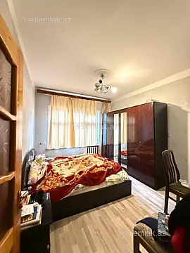 Satılır 2 otaqlı köhnə tikili 65 m²