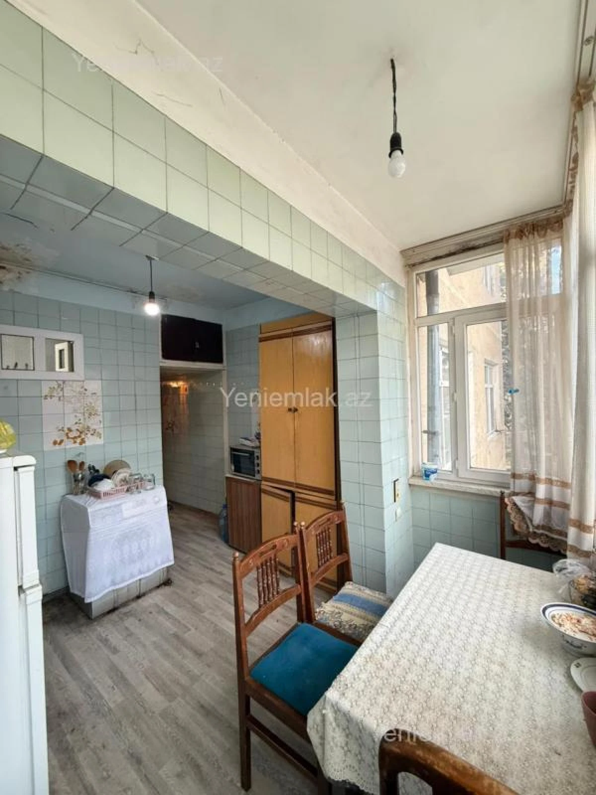 Satılır 2 otaqlı köhnə tikili 65 m²