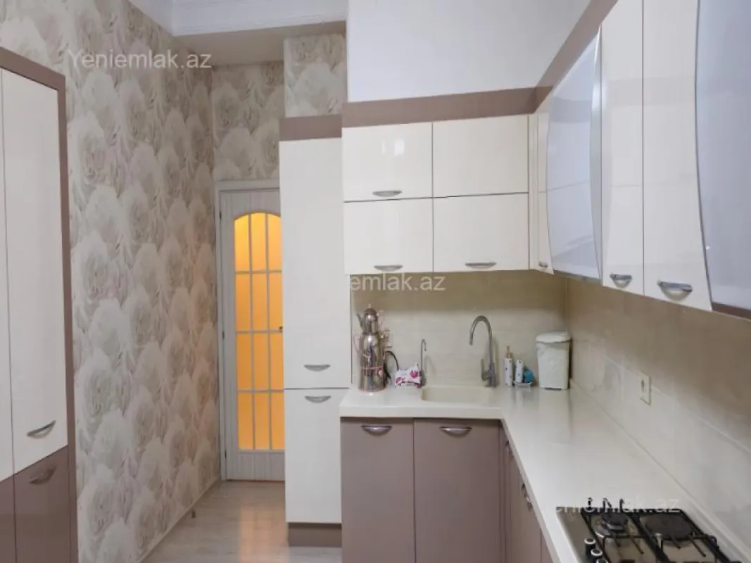 Satılır 3 otaqlı yeni tikili 136 m²