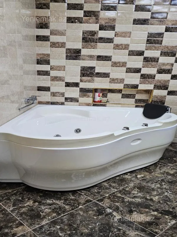 Satılır 3 otaqlı yeni tikili 136 m²