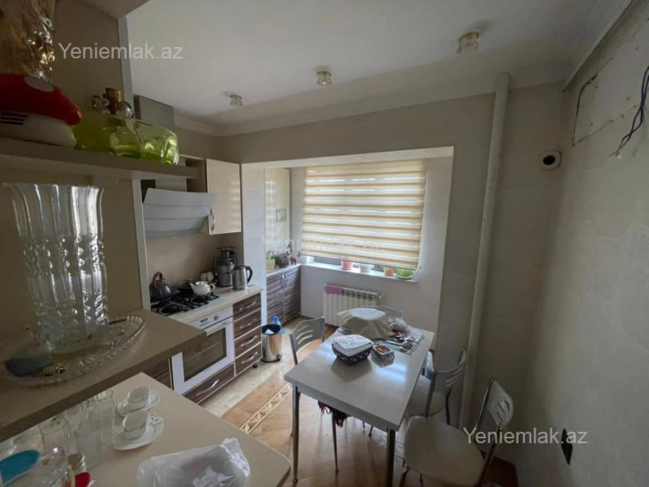 Satılır 2 otaqlı köhnə tikili 60 m²