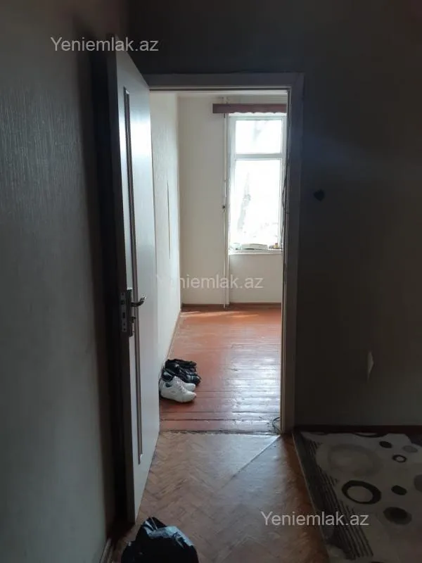 Satılır 1 otaqlı köhnə tikili 40 m²