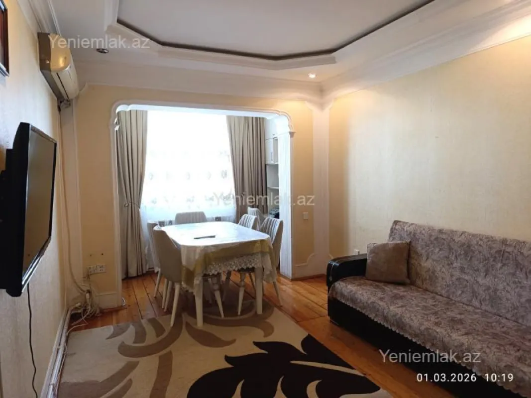 Satılır 3 otaqlı köhnə tikili 70 m²