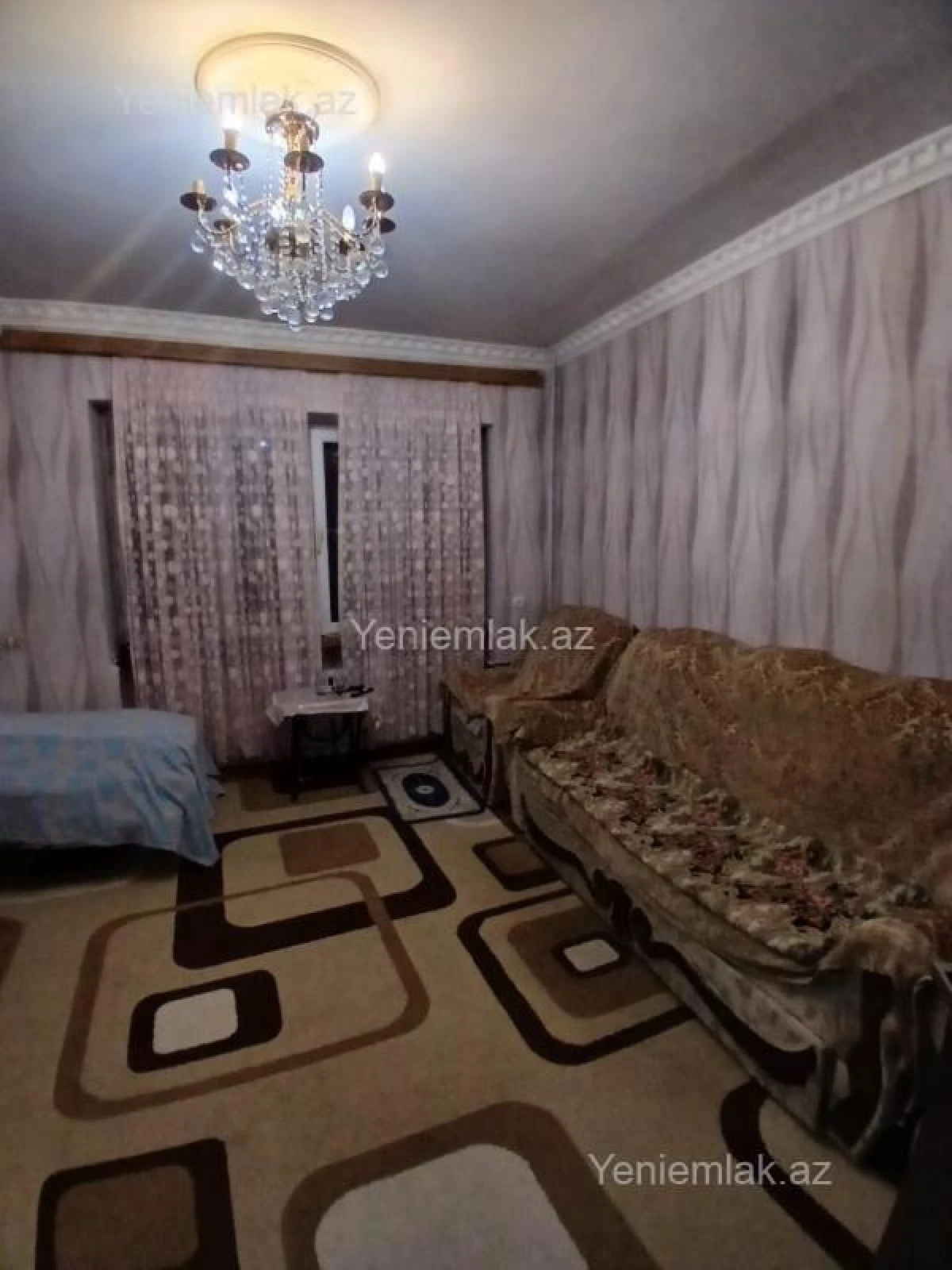 Satılır 2 otaqlı köhnə tikili 52 m²