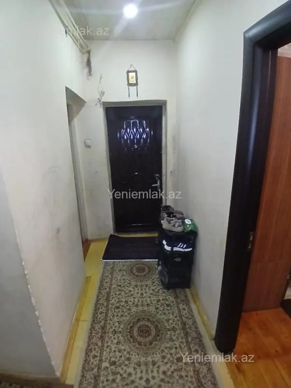 Satılır 2 otaqlı köhnə tikili 52 m²
