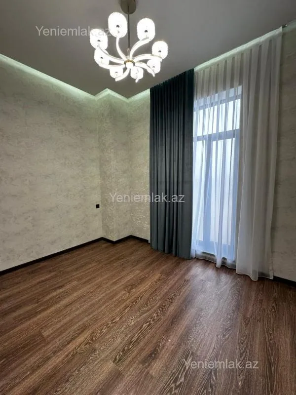 Satılır 4 otaqlı həyət evi 200 m²