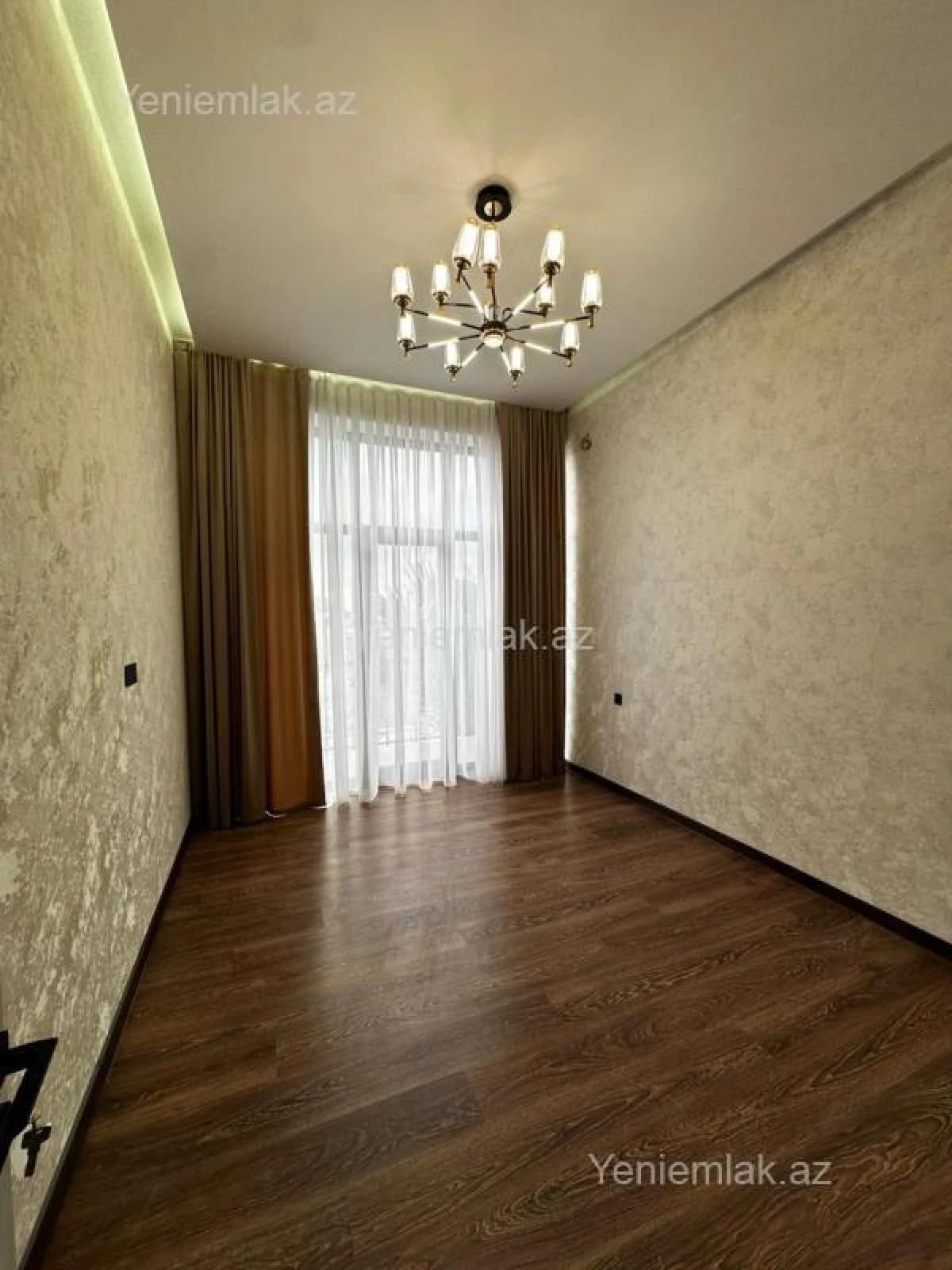 Satılır 4 otaqlı həyət evi 200 m²