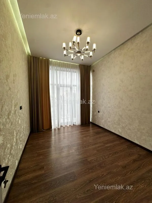 Satılır 4 otaqlı həyət evi 200 m²