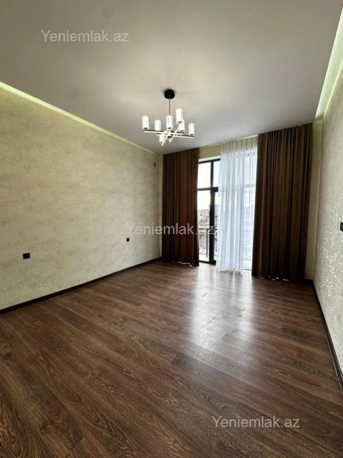 Satılır 4 otaqlı həyət evi 200 m²