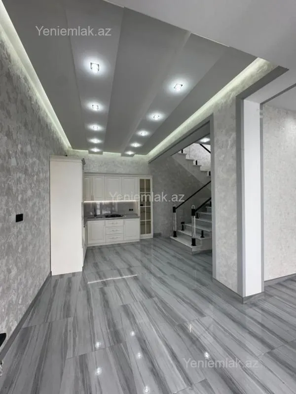 Satılır 4 otaqlı həyət evi 200 m²