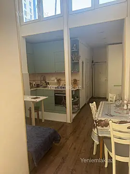 Satılır 1 otaqlı köhnə tikili 35 m²