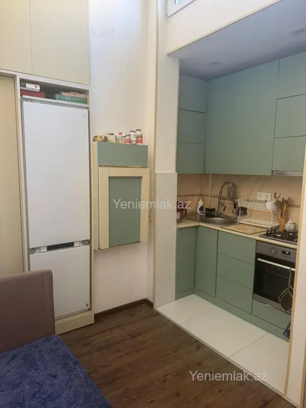 Satılır 1 otaqlı köhnə tikili 35 m²