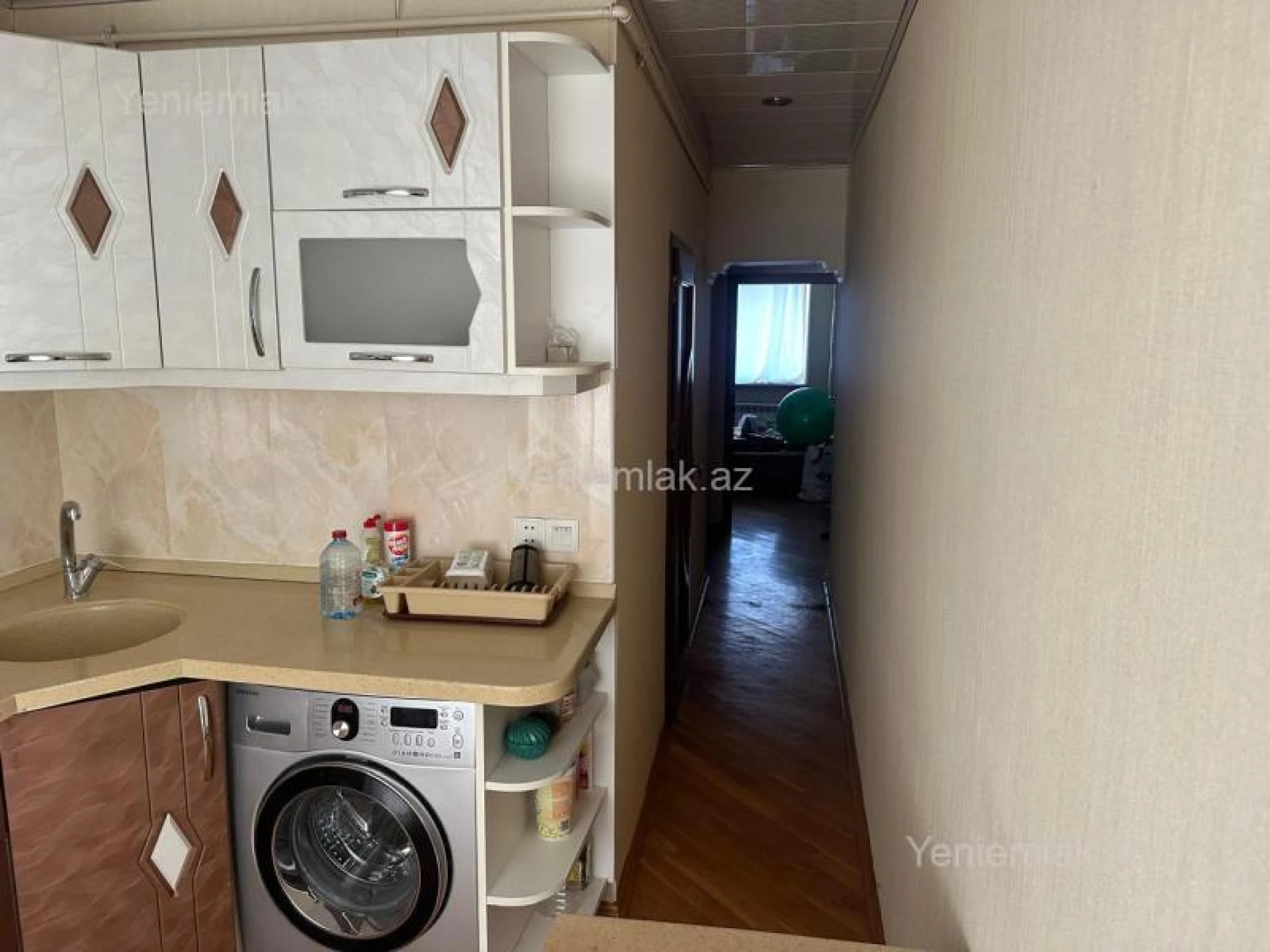 Satılır 2 otaqlı köhnə tikili 65 m²