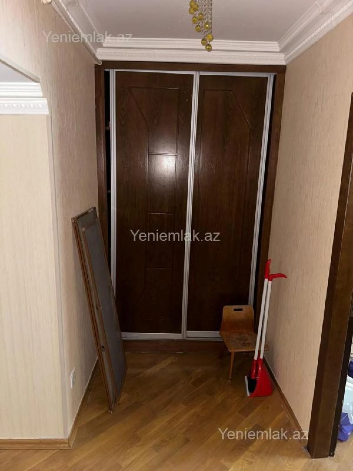 Satılır 2 otaqlı köhnə tikili 65 m²