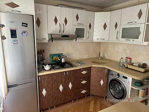 Satılır 2 otaqlı köhnə tikili 65 m²