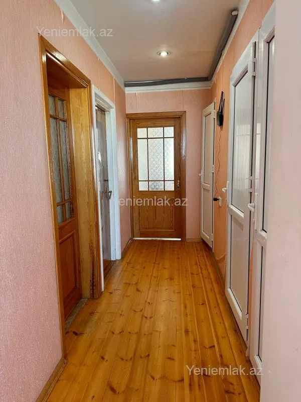 Satılır 2 otaqlı köhnə tikili 55 m²