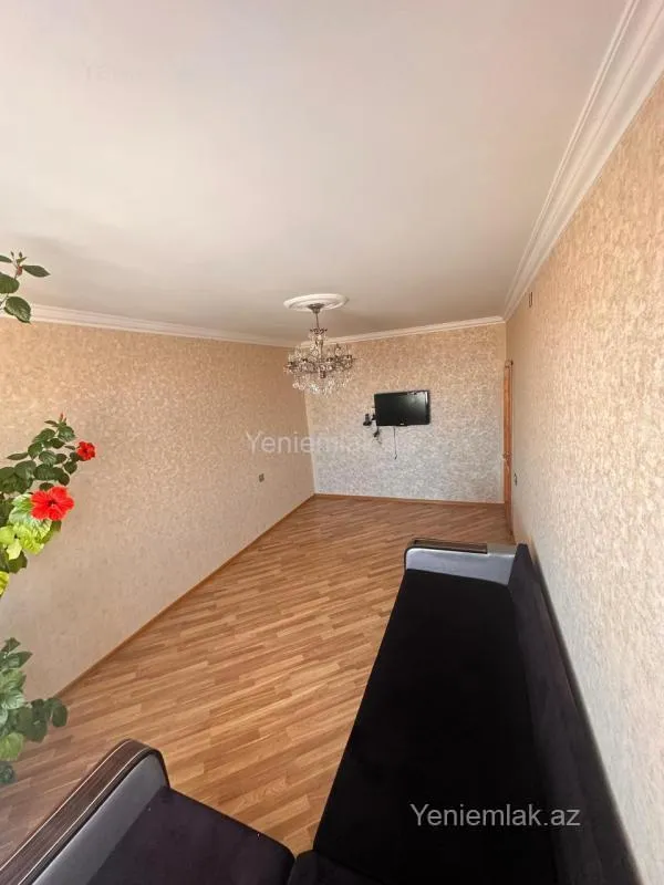 Satılır 2 otaqlı köhnə tikili 55 m²