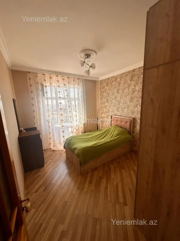 Satılır 2 otaqlı köhnə tikili 55 m²