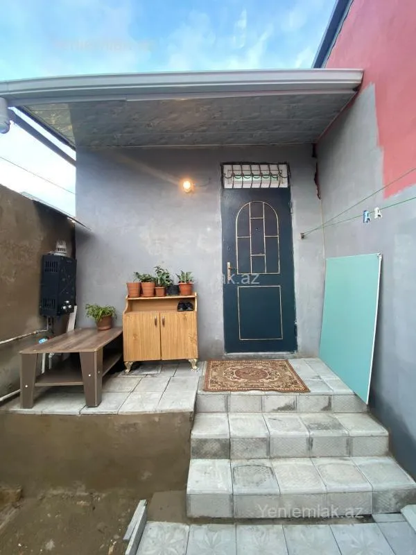 Satılır 1 otaqlı həyət evi 35 m²