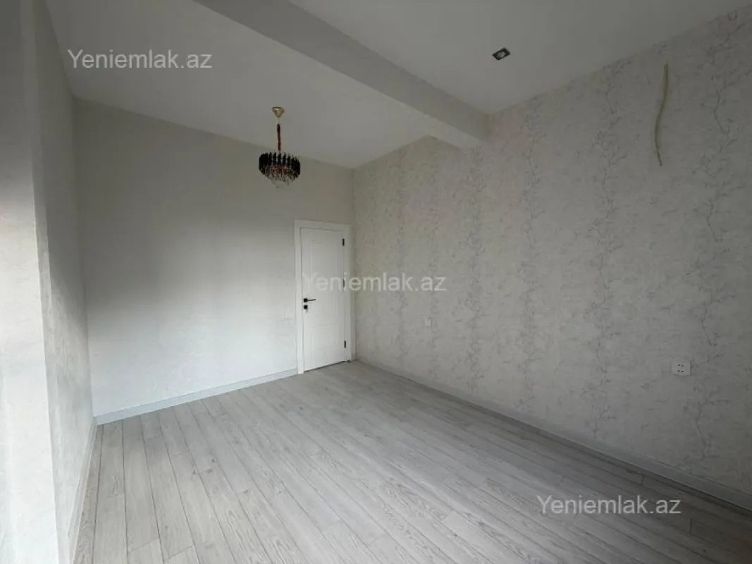 Satılır 2 otaqlı köhnə tikili 56 m²