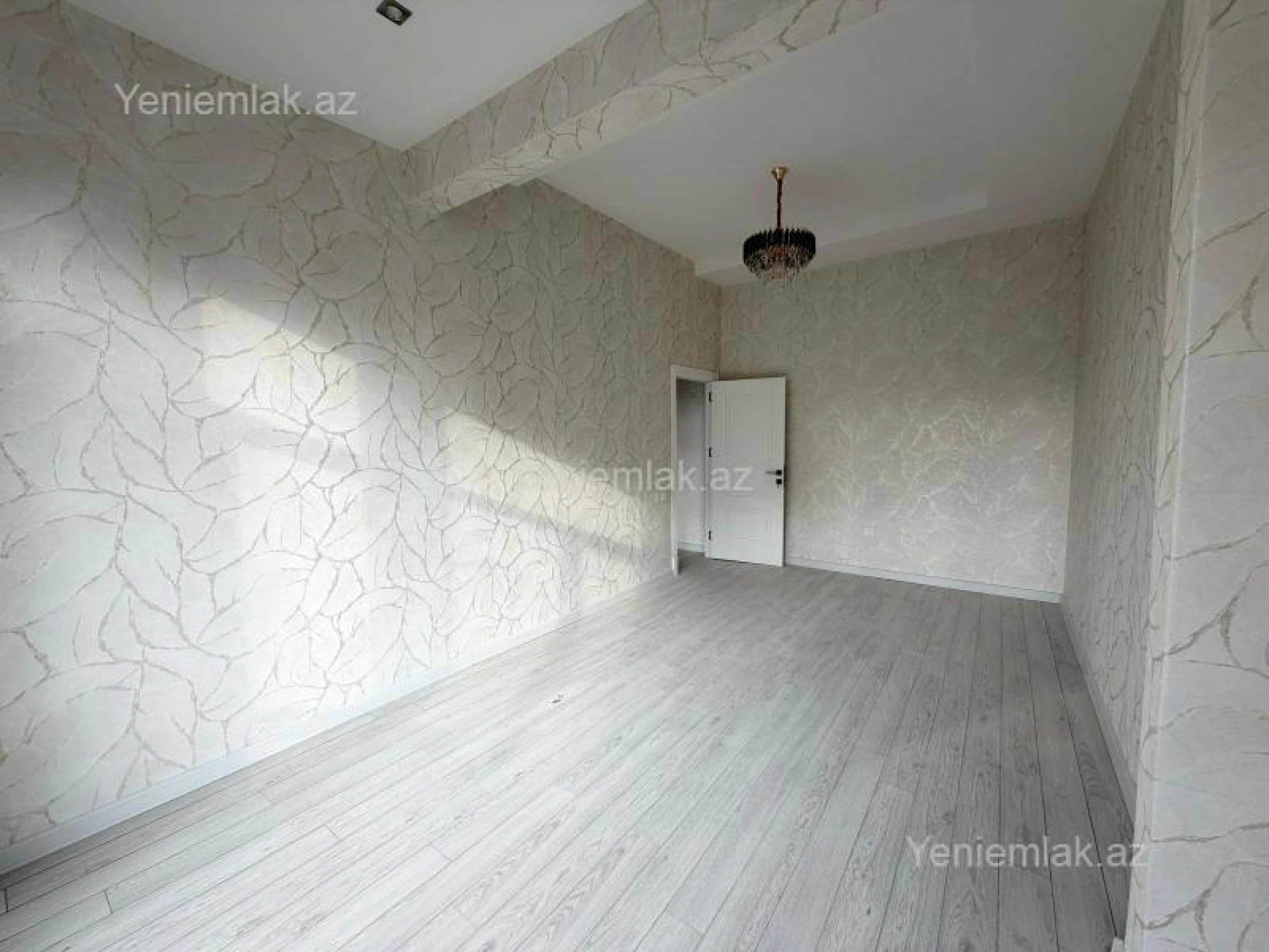 Satılır 2 otaqlı köhnə tikili 56 m²