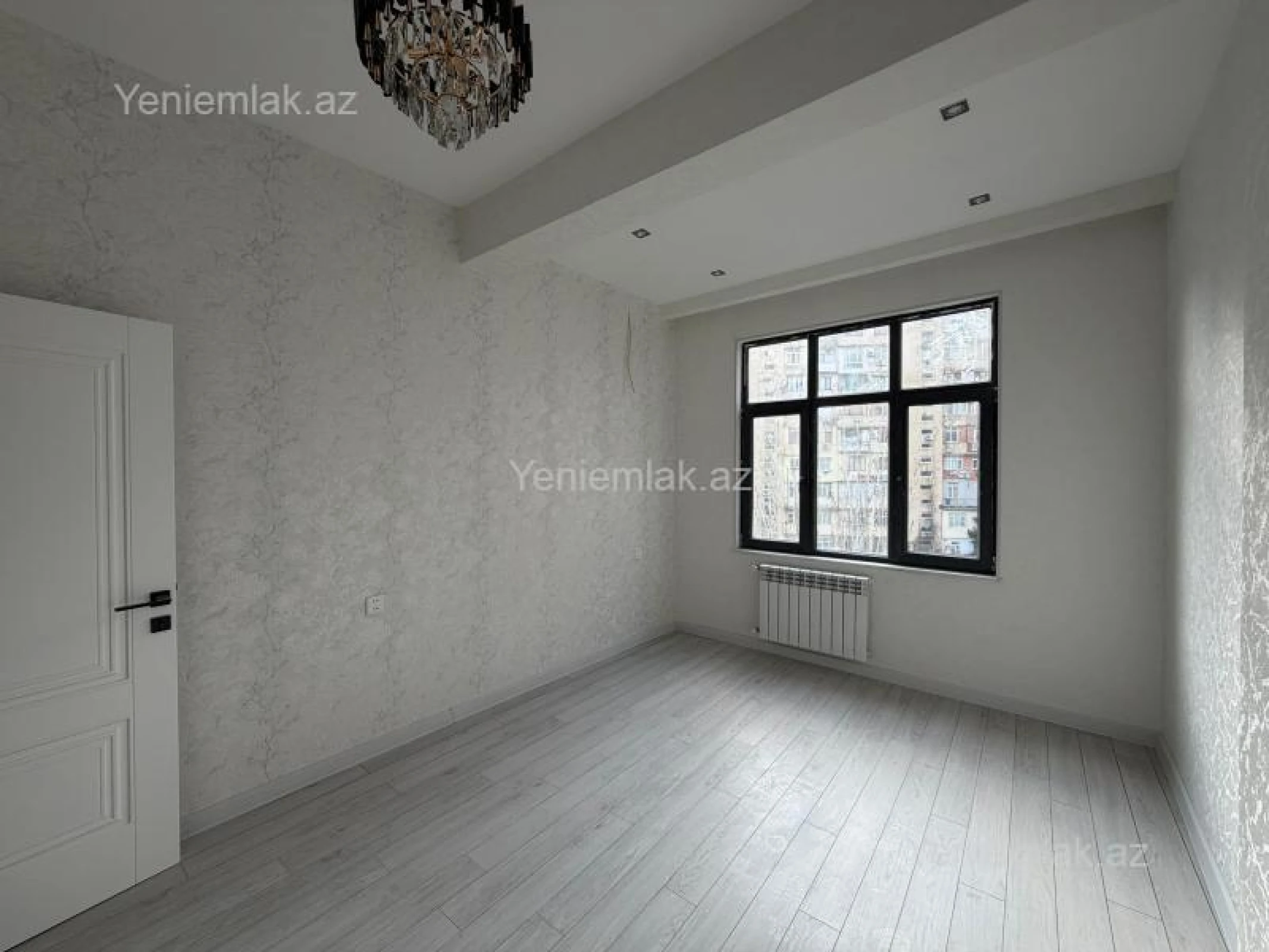 Satılır 2 otaqlı köhnə tikili 56 m²