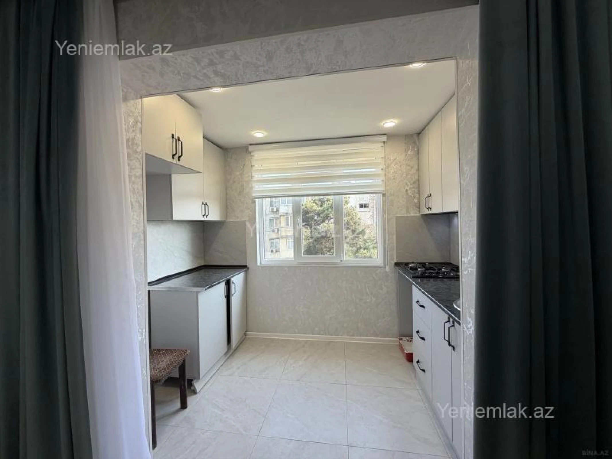 Satılır 2 otaqlı köhnə tikili 40 m²