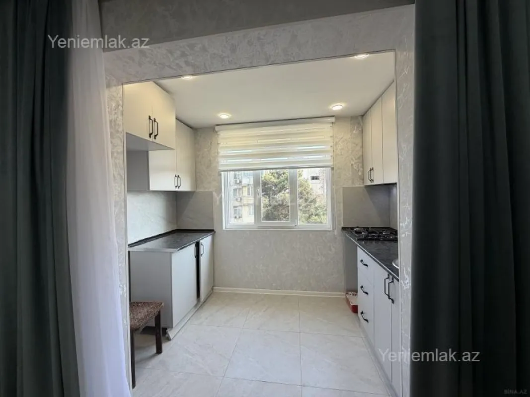 Satılır 2 otaqlı köhnə tikili 40 m²