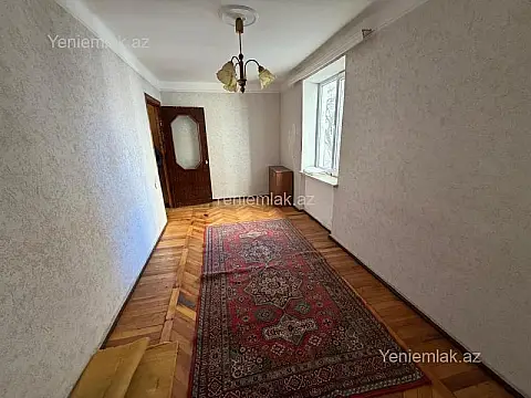 Satılır 2 otaqlı köhnə tikili 45 m²