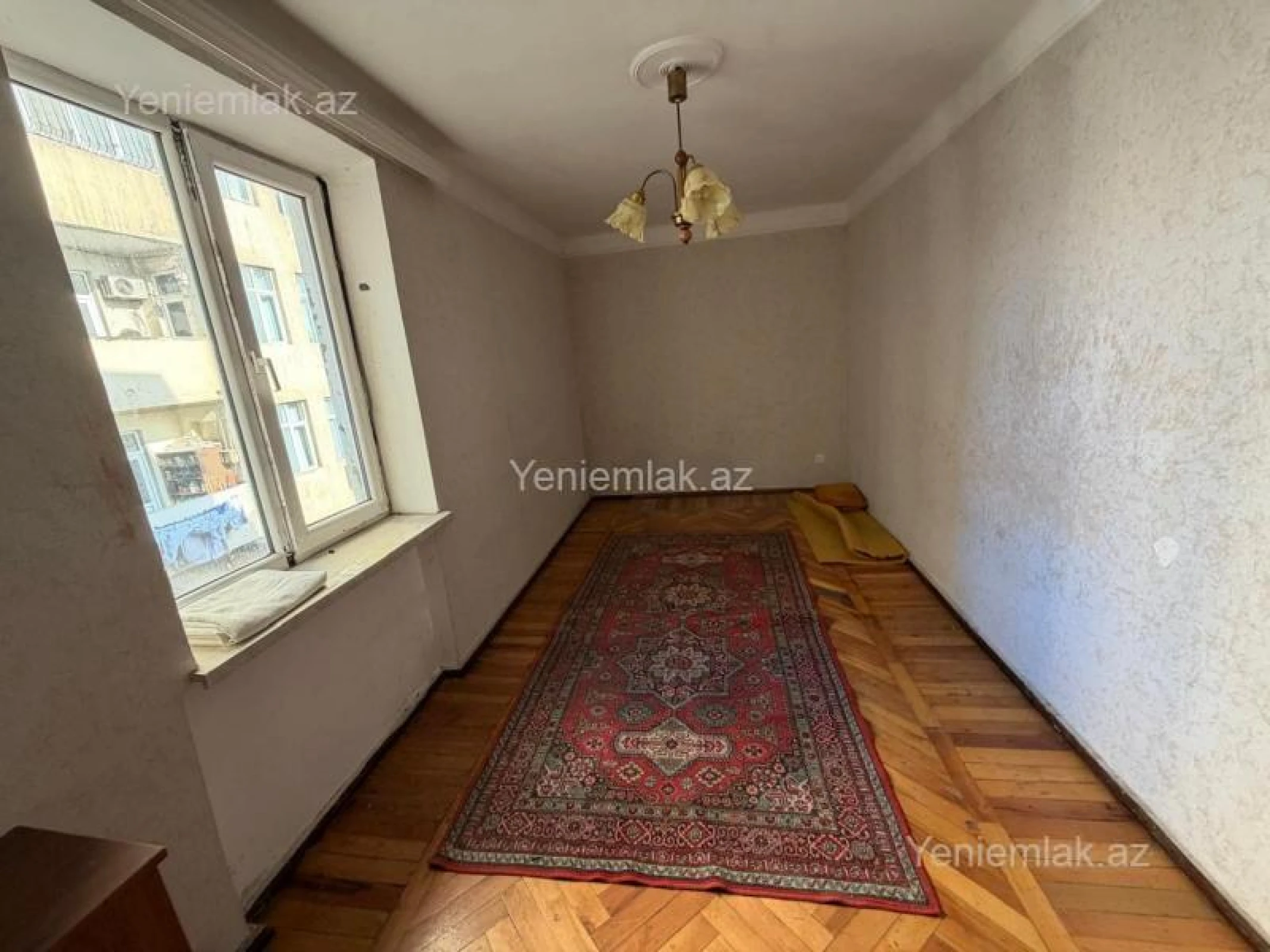 Satılır 2 otaqlı köhnə tikili 45 m²